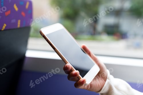Preview: Using cellphone inside bus