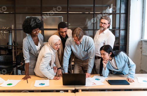 Preview: start up business team in the office