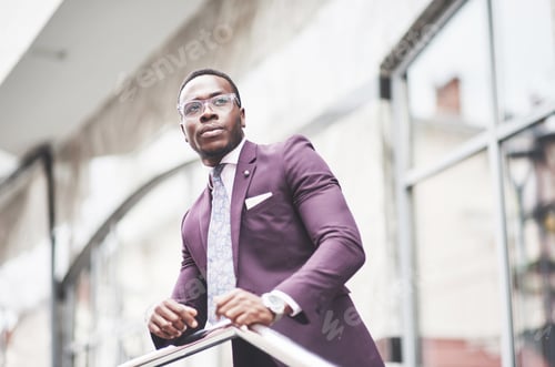 Preview: A beautiful young African American who thinks about a serious idea. Confident in making business