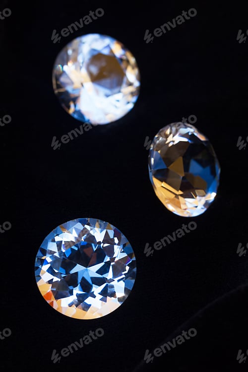 Preview: Diamonds on black