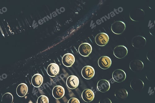 Preview: Old Rusty Typewriter