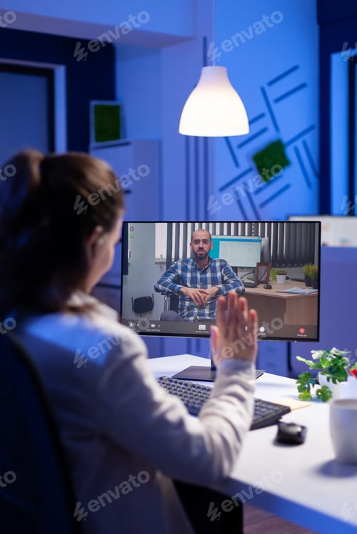 Preview: CEO woman talking with teamworkers