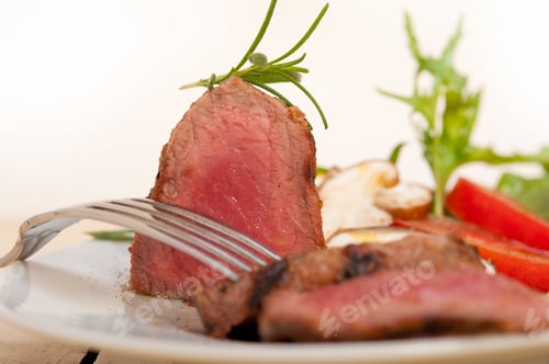 Preview: beef filet mignon grilled with vegetables