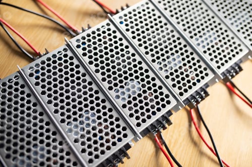 Preview: Top view of the metal mesh power supply