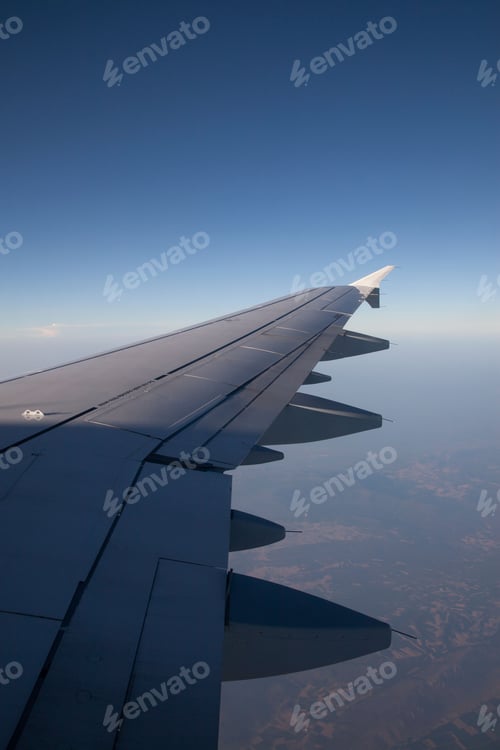 Preview: a view of the wing from above with a clear blue sky