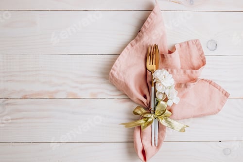 Preview: Festive table setting