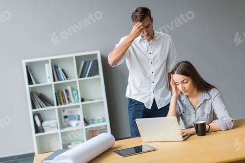 Preview: Young people in the office