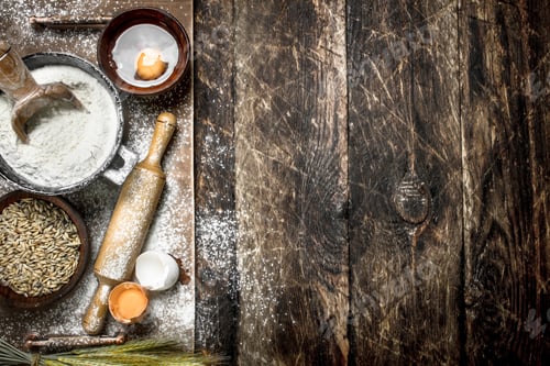 Preview: Flour with fresh eggs.