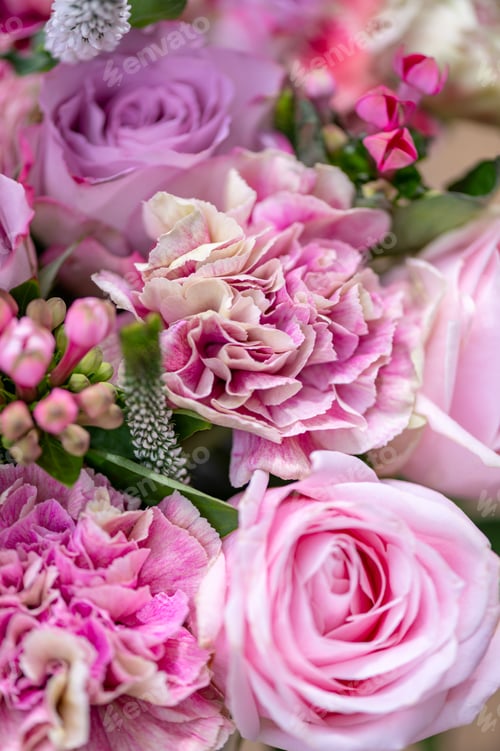 Preview: Bouquet from roses and cala lilies
