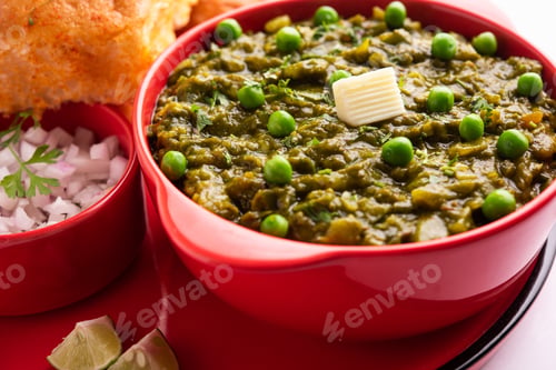 Preview: Hariyali green Pav bhaji is a variation of a traditional pav bhaji made using leafy vegetables