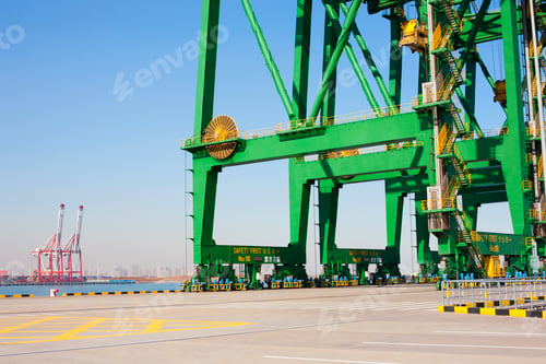 Preview: Cranes in shipping dock