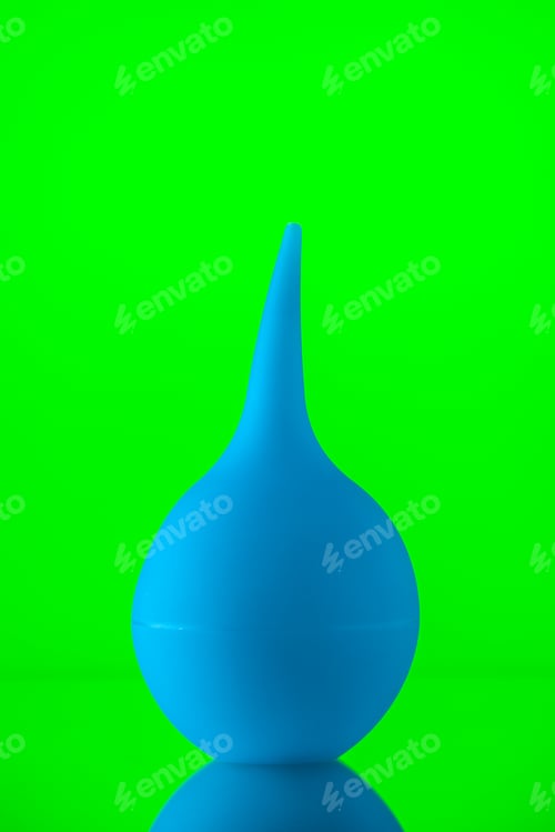 Preview: front view squeeze bulb on neon green background