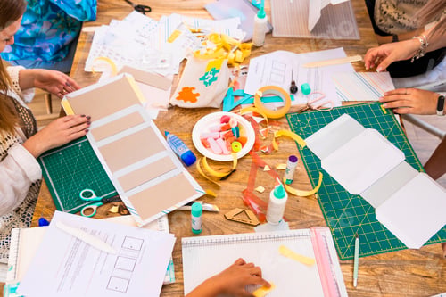 Preview: Scrap Booking Workshop. School material to work paper.