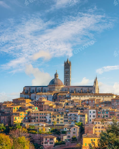 Preview: Siena city skyline. On the top the Cathedral or Duomo. Tuscany, Italy