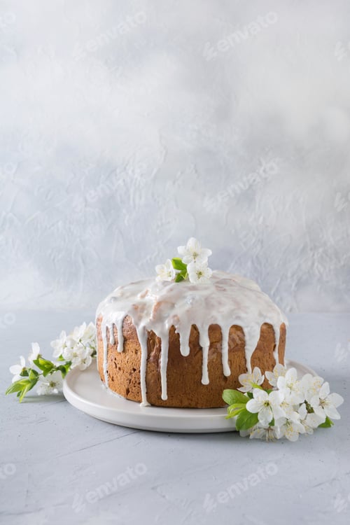 Preview: Easter cake decorated spring fresh flowers. Religion christianity symbol.