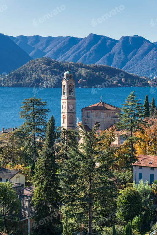 Preview: Village on Lake Como, Lombardia, Italy