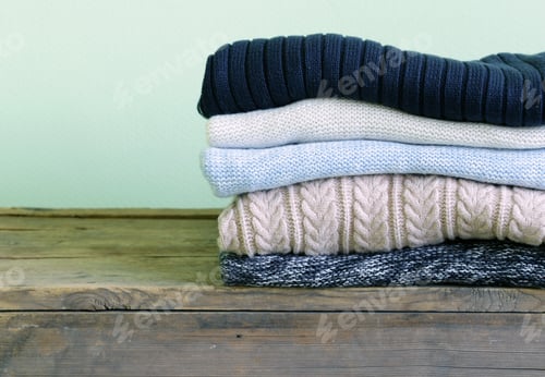 Preview: Warm Knitted Sweaters