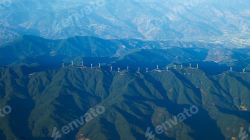 Preview: Wind-powered fans in a row on the mountains