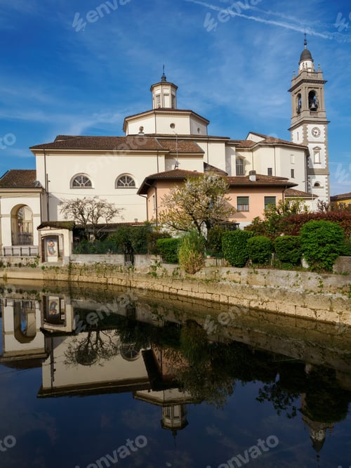 Preview: Old buildings along the Martesana canal at Gorgonzola, Milan