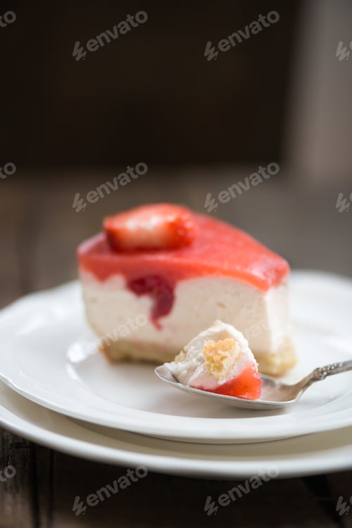 Preview: Summer Berry Cheesecake with Jelly
