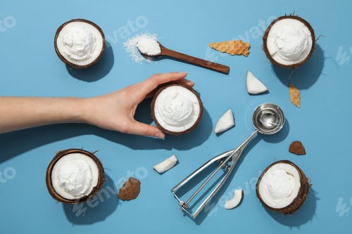 Preview: Summer dessert - ice cream, ice cream with coconut