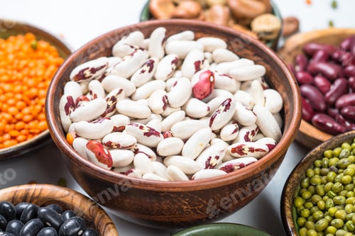 Preview: Legumes, lentils, chikpea and beans assortment on white