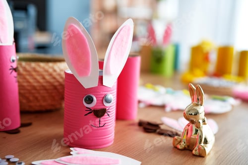 Preview: Close up of colored Easter decorations on the table