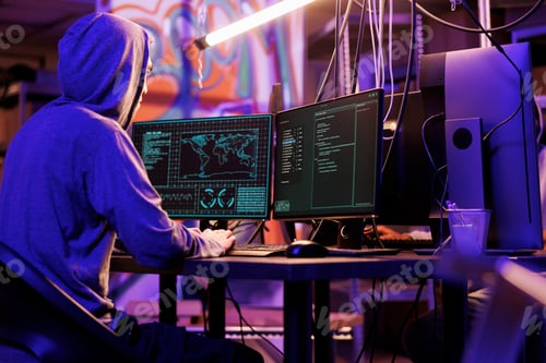 Preview: Criminal hacking computer network