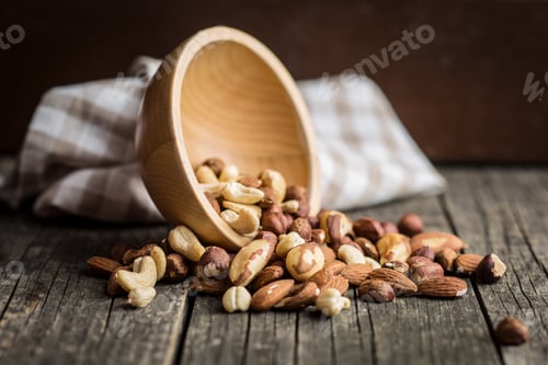 Preview: Different types of nuts.