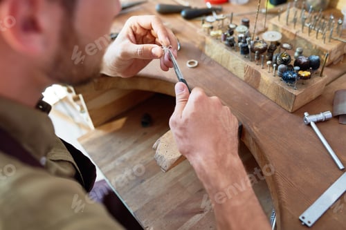 Preview: Jeweler Making Flower