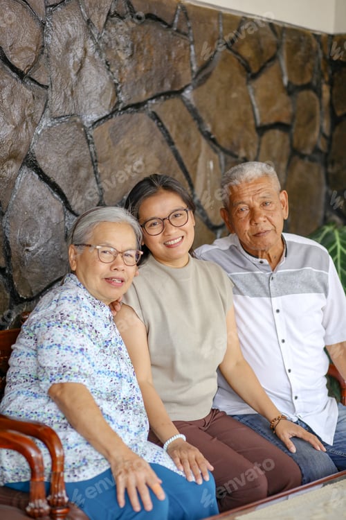 Preview: Asian Family