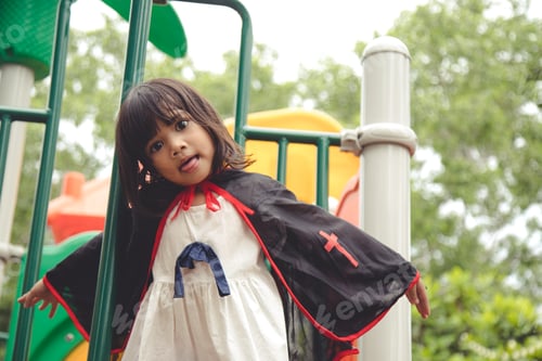 Preview: Children in costumes going to trick or treat
