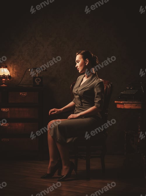 Preview: Beautiful young woman in retro interior