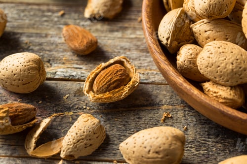 Preview: Raw Organic Whole Almonds