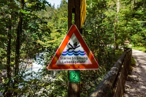 Preview: Warning sign in the park.