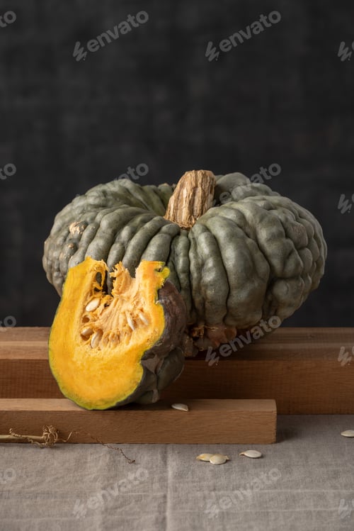 Preview: Cut Marina di Chioggia Pumpkin On Dark Background