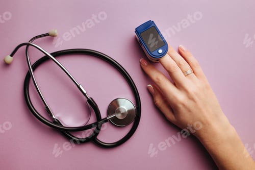 Preview: diagnostics of coronaviruses and pneumonia device heart rate monitor measures lung soturation and st