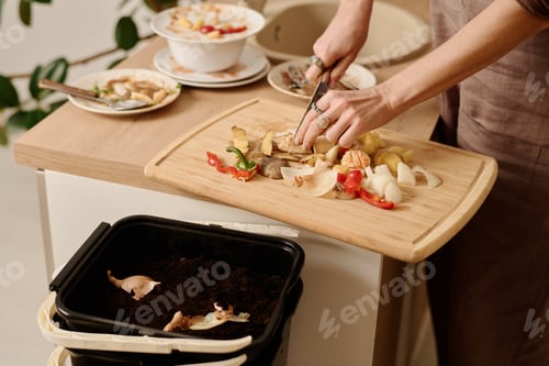 Preview: Chopping organic food wastes on board