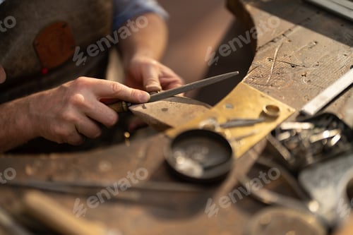 Preview: Goldsmith works on a ring in his jewelry workshop.