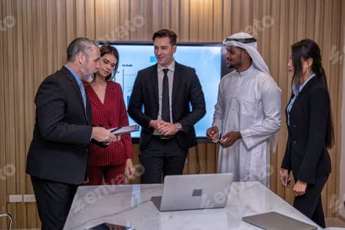 Preview: Group of business diversity people
