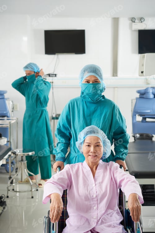Preview: Patient in operating theater