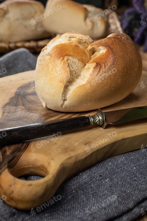 Preview: Fresh bread for breakfast.