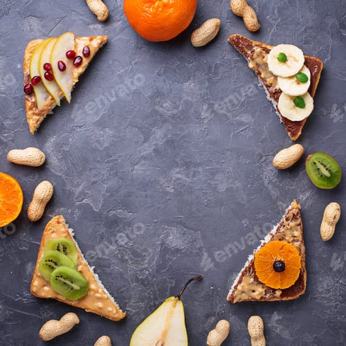 Preview: Healthy sandwiches with peanut butter and fruits