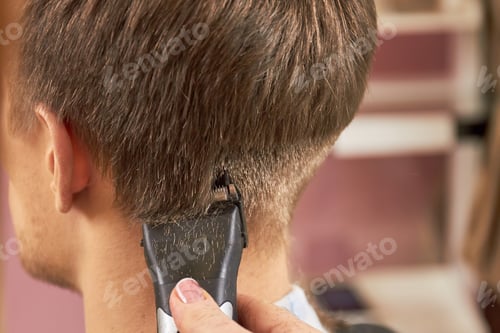 Preview: Hair clipper close up