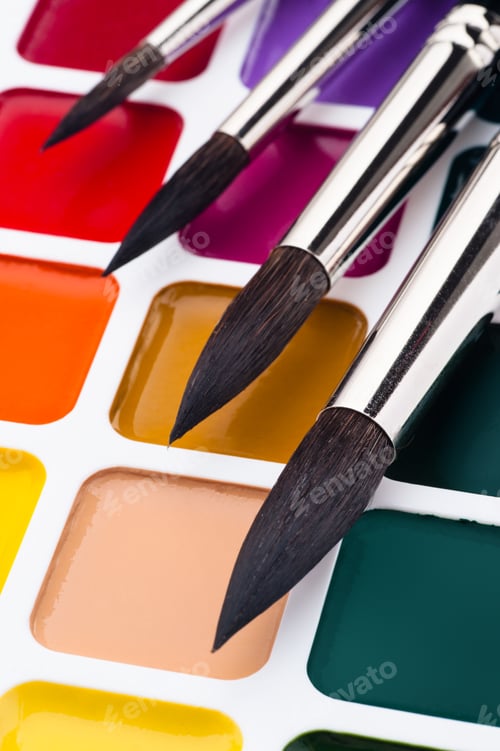 Preview: Watercolor Palette with Brushes Detail