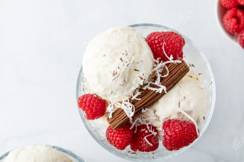 Preview: Vanilla Ice Cream Scoops