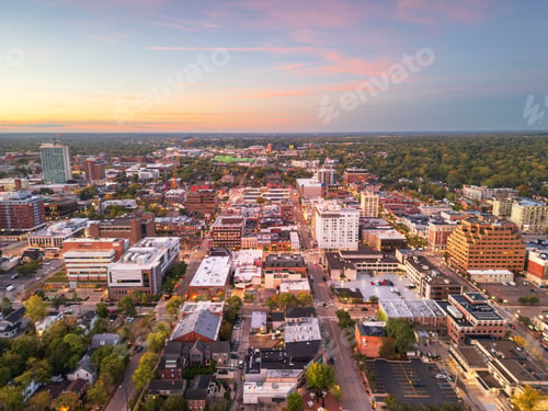 Preview: Ann Arbor, Michigan, USA College Town Skyline