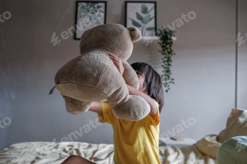 Preview: Holding teddy bear
