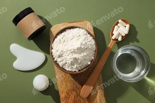 Vista previa: Collagen in powder and tablets with a wooden spoon