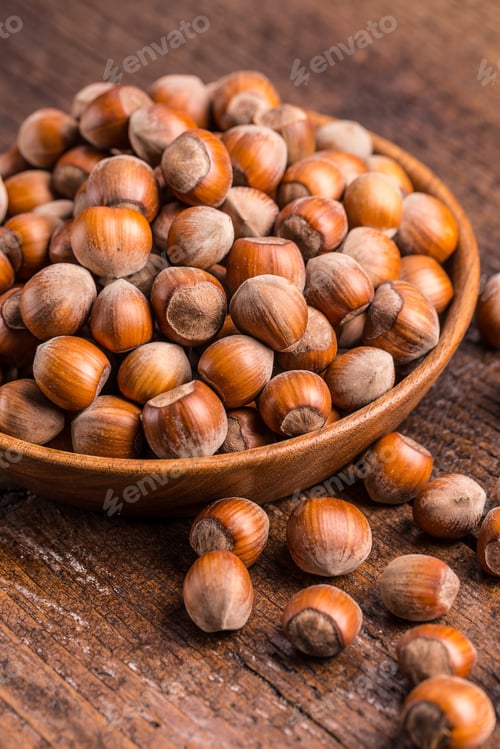 Preview: Hazelnuts